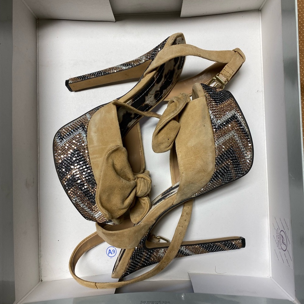 Jessica Simpson size 7 heels